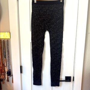 No Boundaries Black Gray Marled Knit Leggings Soft Stretch Cozy Chic L